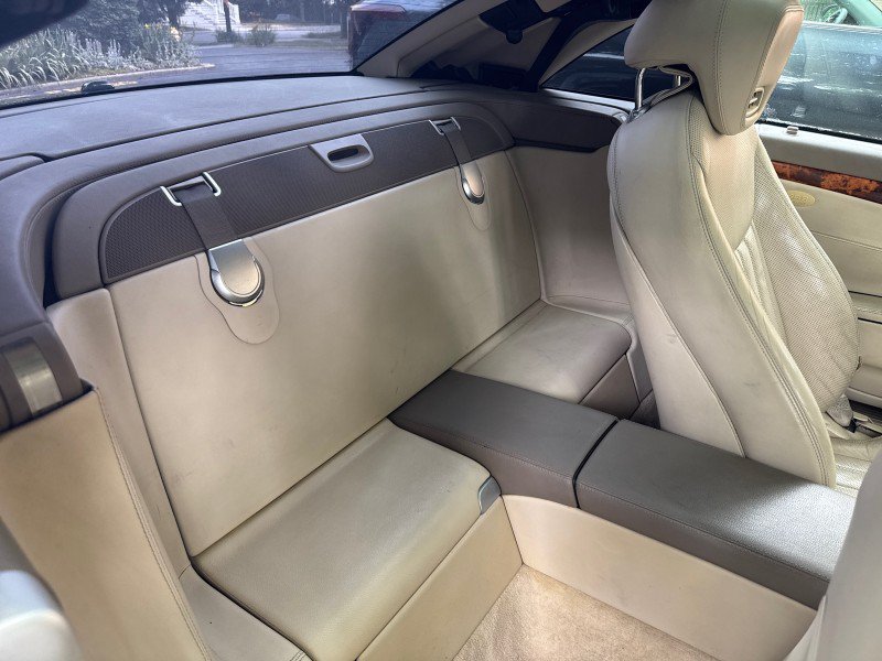 Used 2011 Mercedes-Benz SL 550 image 30