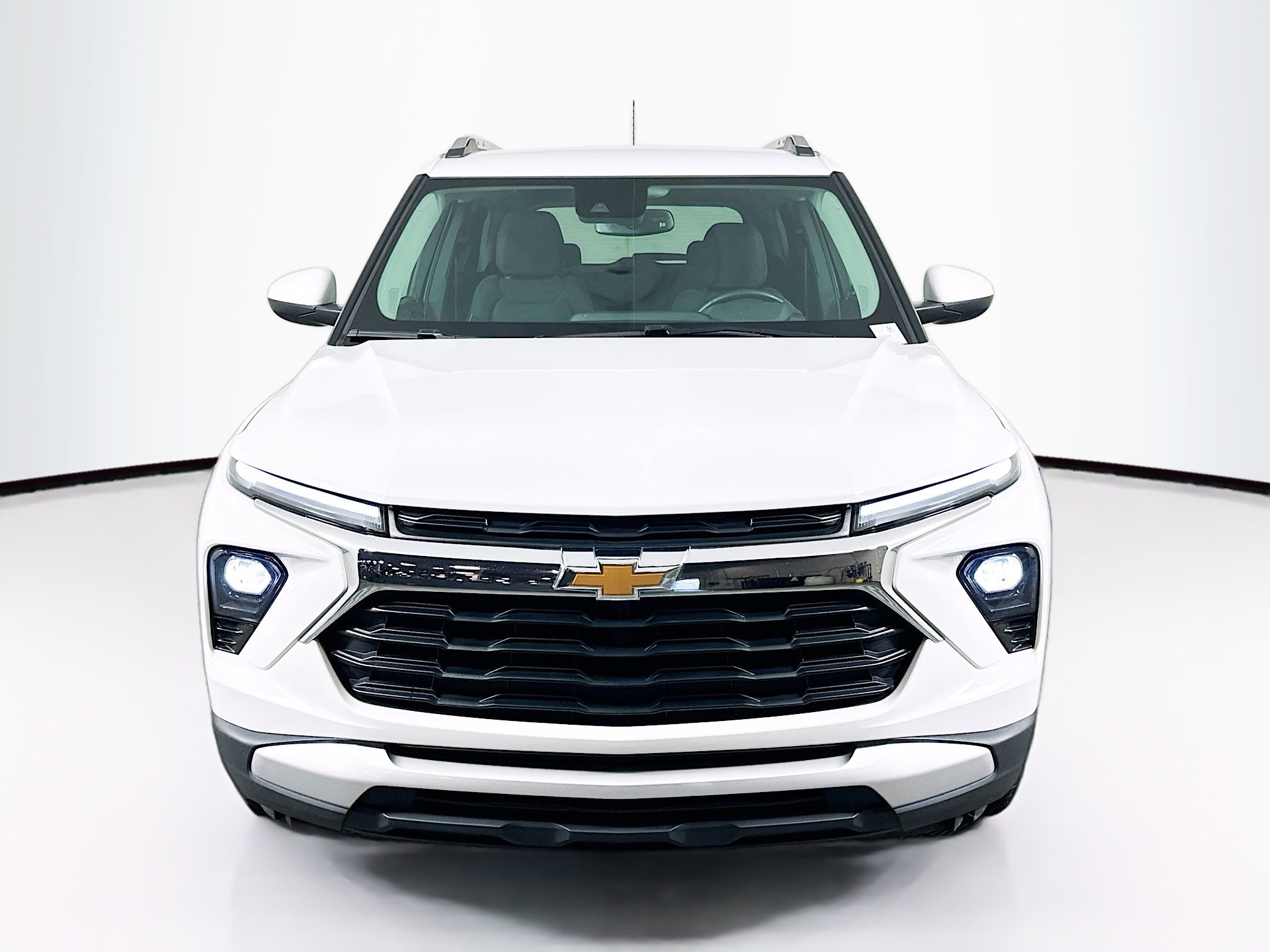 Used 2024 Chevrolet TrailBlazer LT w/ Convenience Package image 2