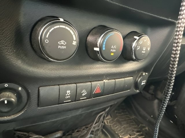 Used 2016 Jeep Wrangler Unlimited Sport w/ Quick Order Package 24S AWD/4WD image 20