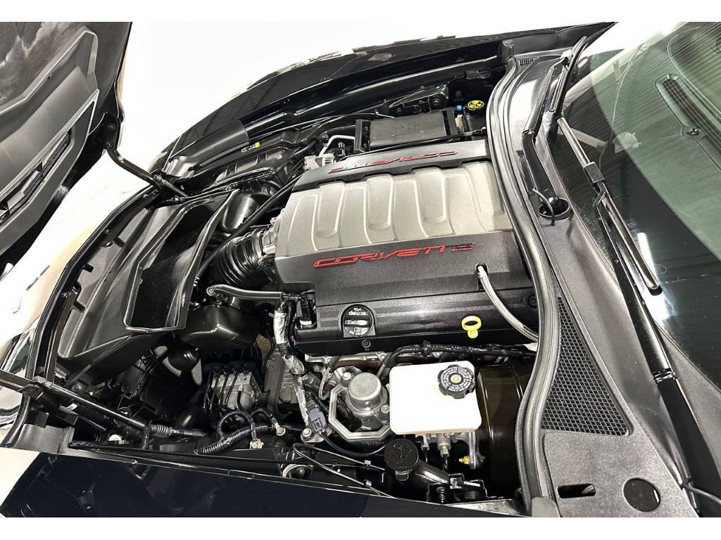 Used 2019 Chevrolet Corvette Stingray Coupe w/ 1LT image 4