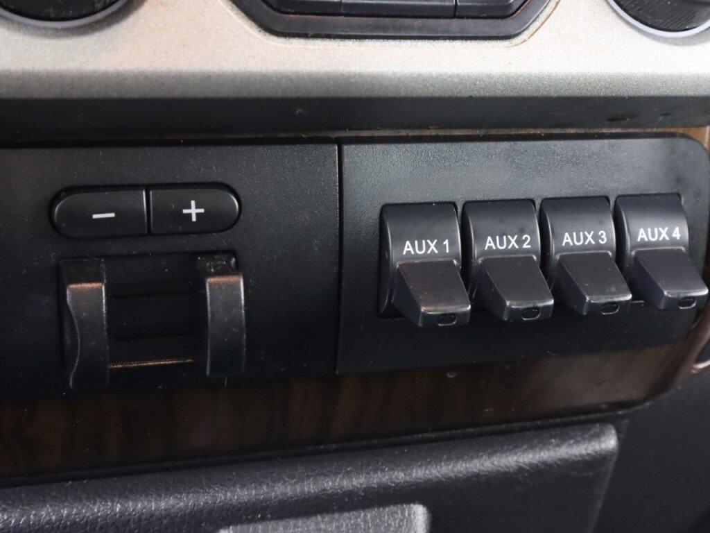 Used 2016 Ford F350 Lariat w/ Lariat Ultimate Package image 22