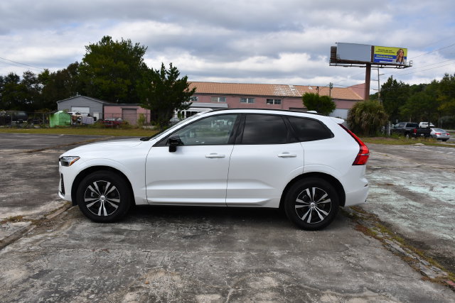 Used 2025 Volvo XC60 B5 Core AWD/4WD image 6