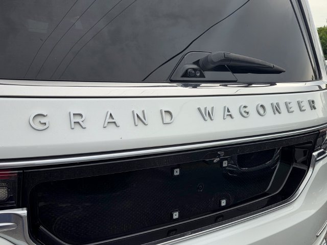Used 2022 Jeep Grand Wagoneer Series II w/ Convenience Group III AWD/4WD image 13