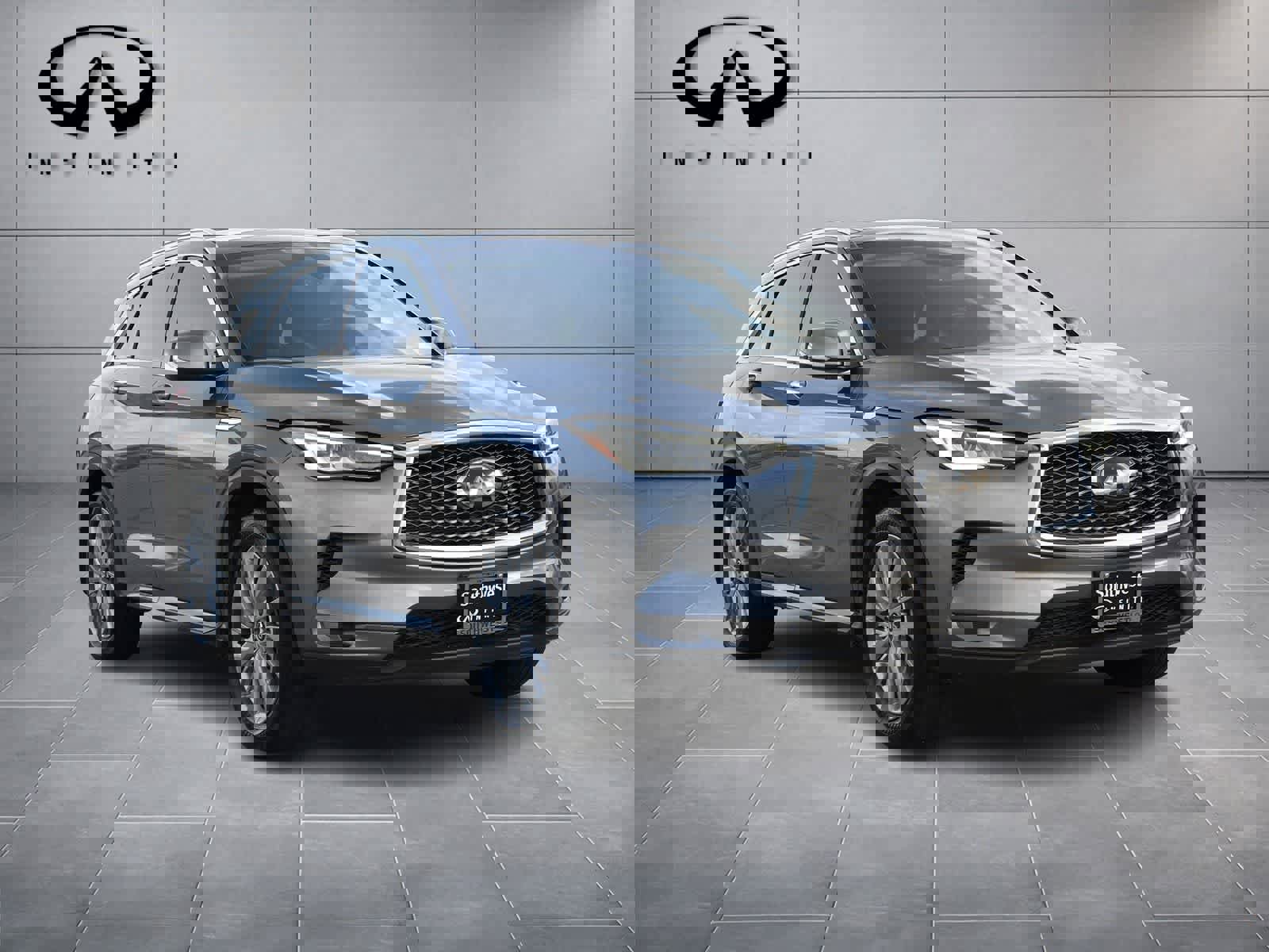 Used 2023 INFINITI QX50 Luxe image 3