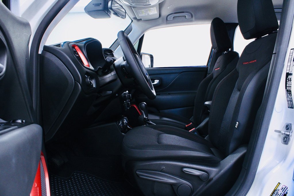 Used 2023 Jeep Renegade Trailhawk image 17