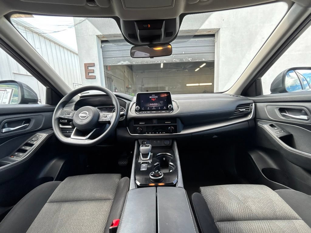 Used 2024 Nissan Rogue SV AWD/4WD image 19
