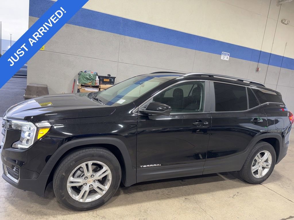 Used 2023 GMC Terrain SLE w/ Driver Convenience Package