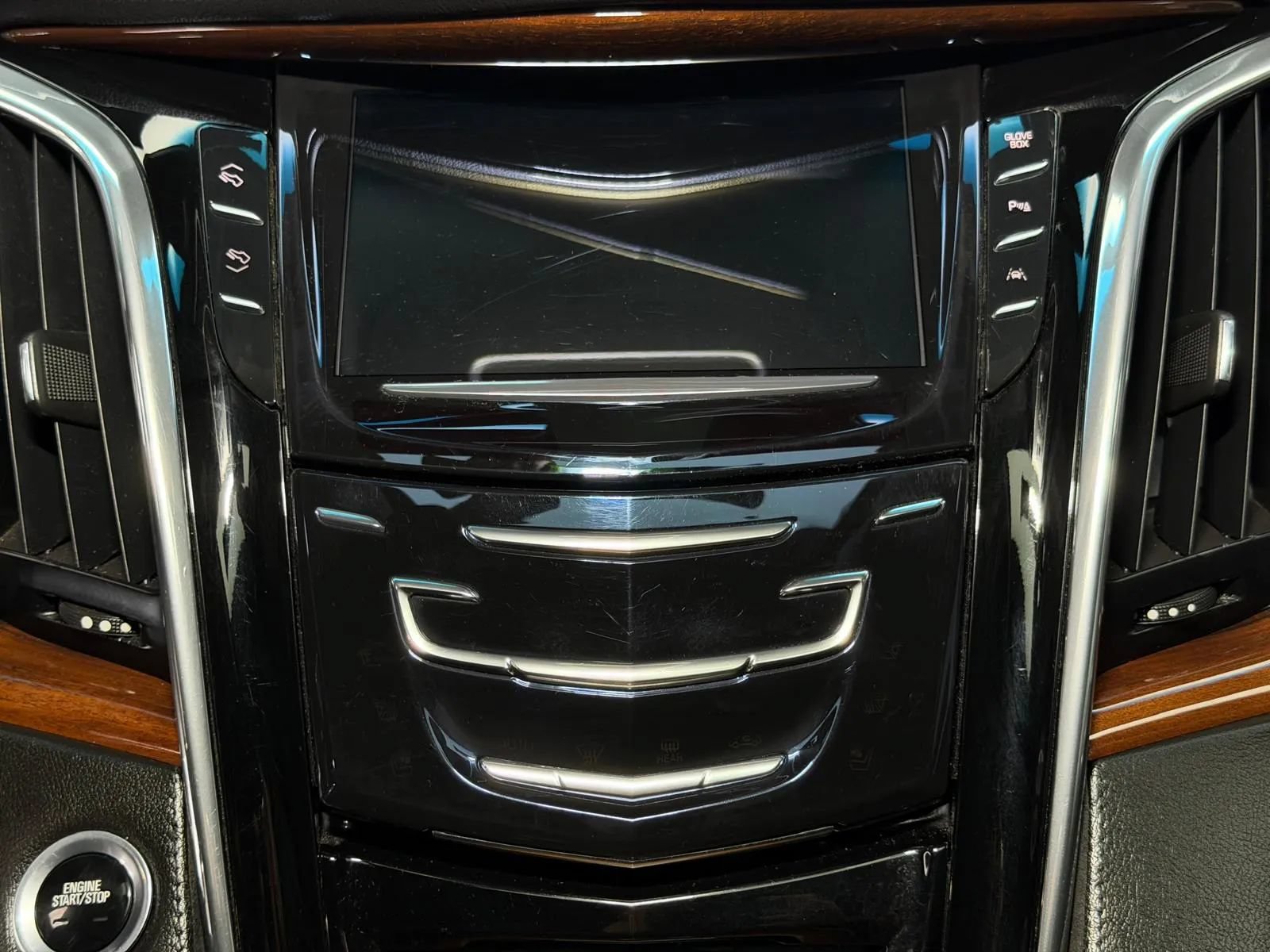 Used 2016 Cadillac Escalade ESV Luxury RWD image 40