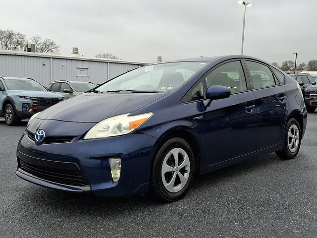 Used 2014 Toyota Prius Two video 1