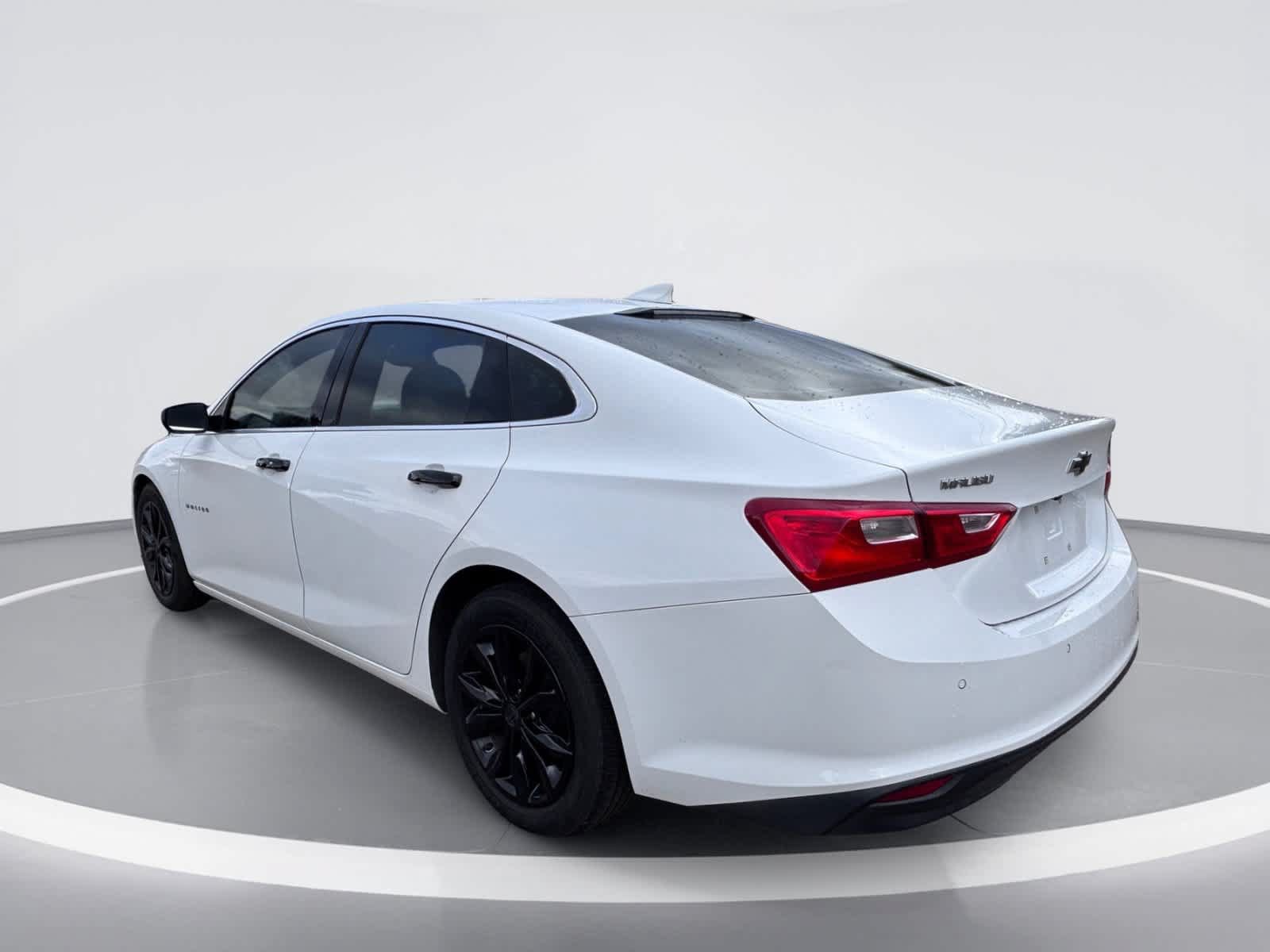 Used 2024 Chevrolet Malibu LT FWD image 4