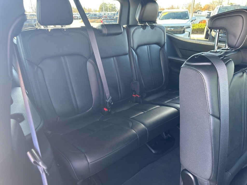 Used 2023 Jeep Wagoneer Base image 32