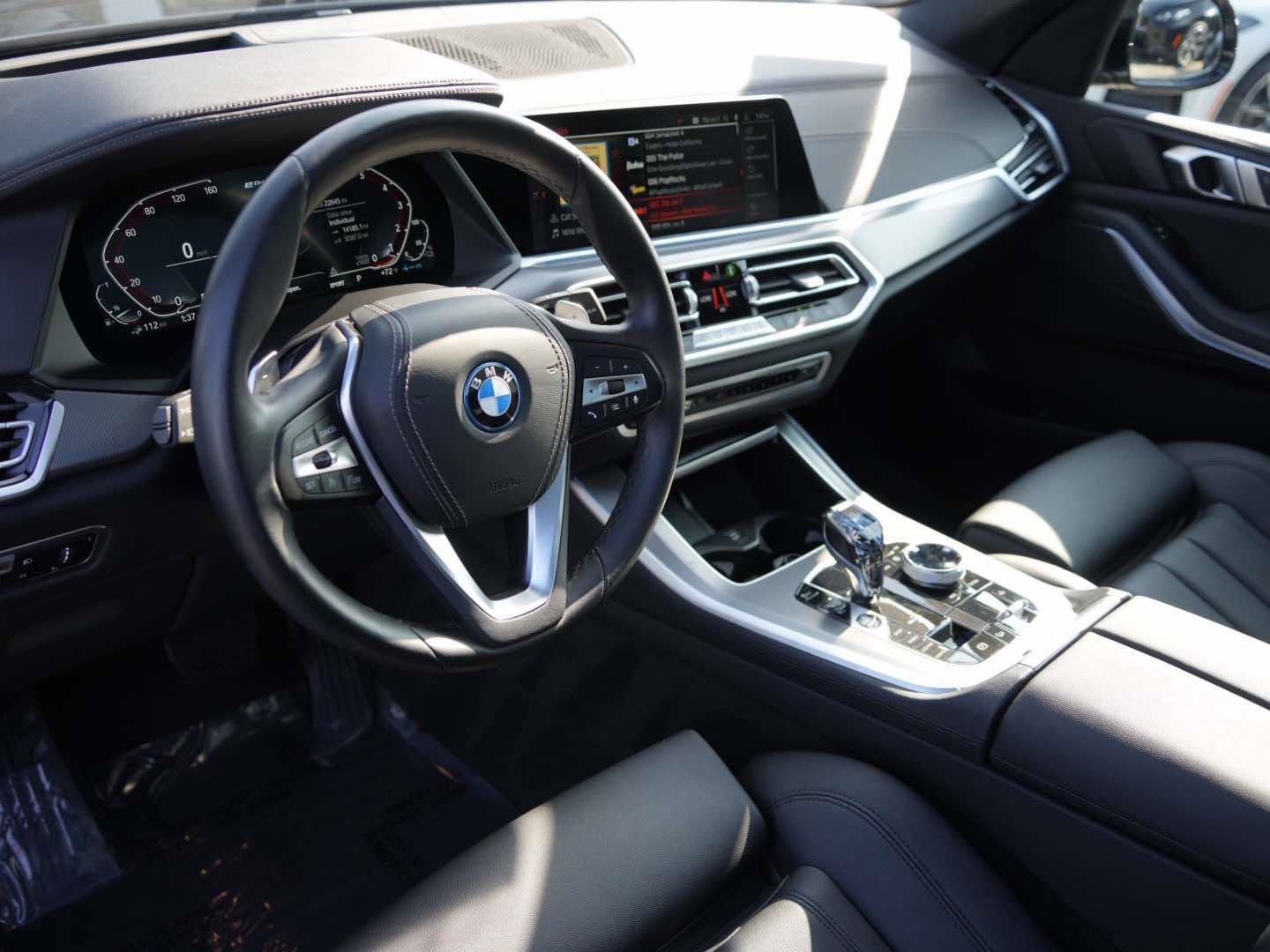 Certified 2022 BMW X5 xDrive45e w/ Executive Package AWD/4WD image 12