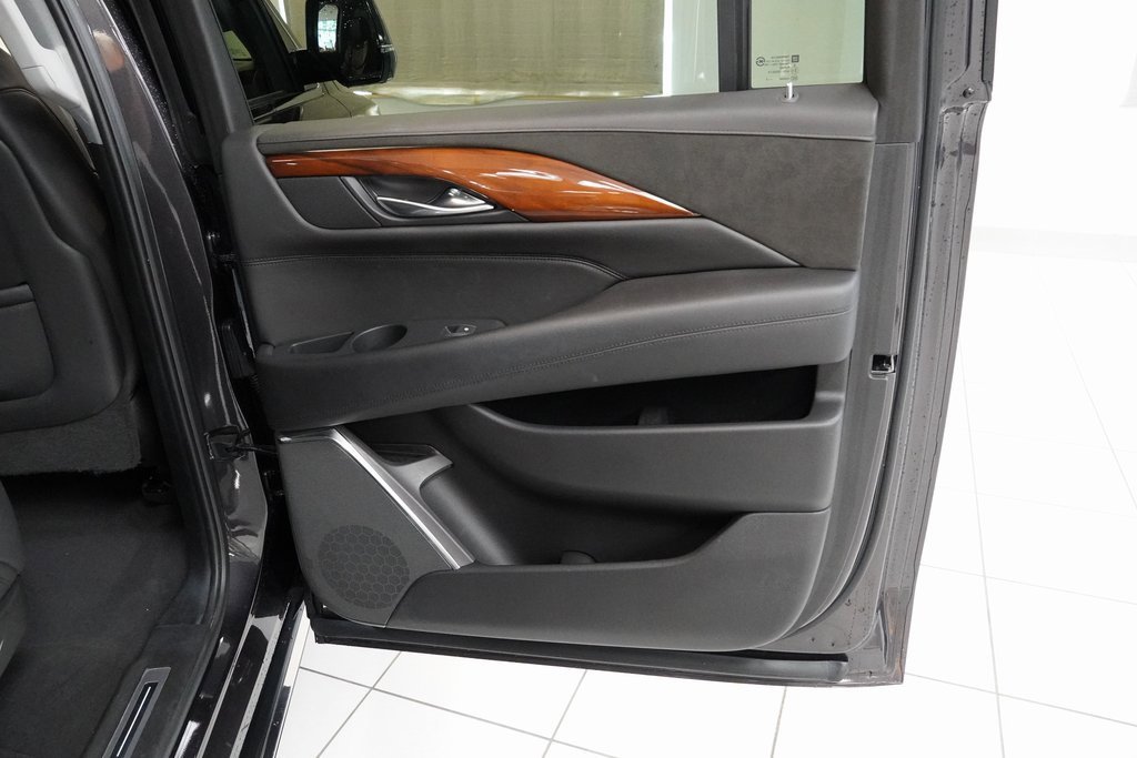 Used 2017 Cadillac Escalade ESV Premium Luxury image 23