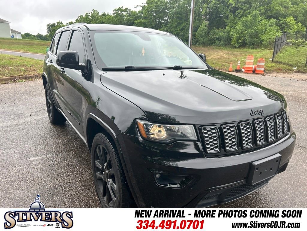 Used 2020 Jeep Grand Cherokee Altitude AWD/4WD image 1