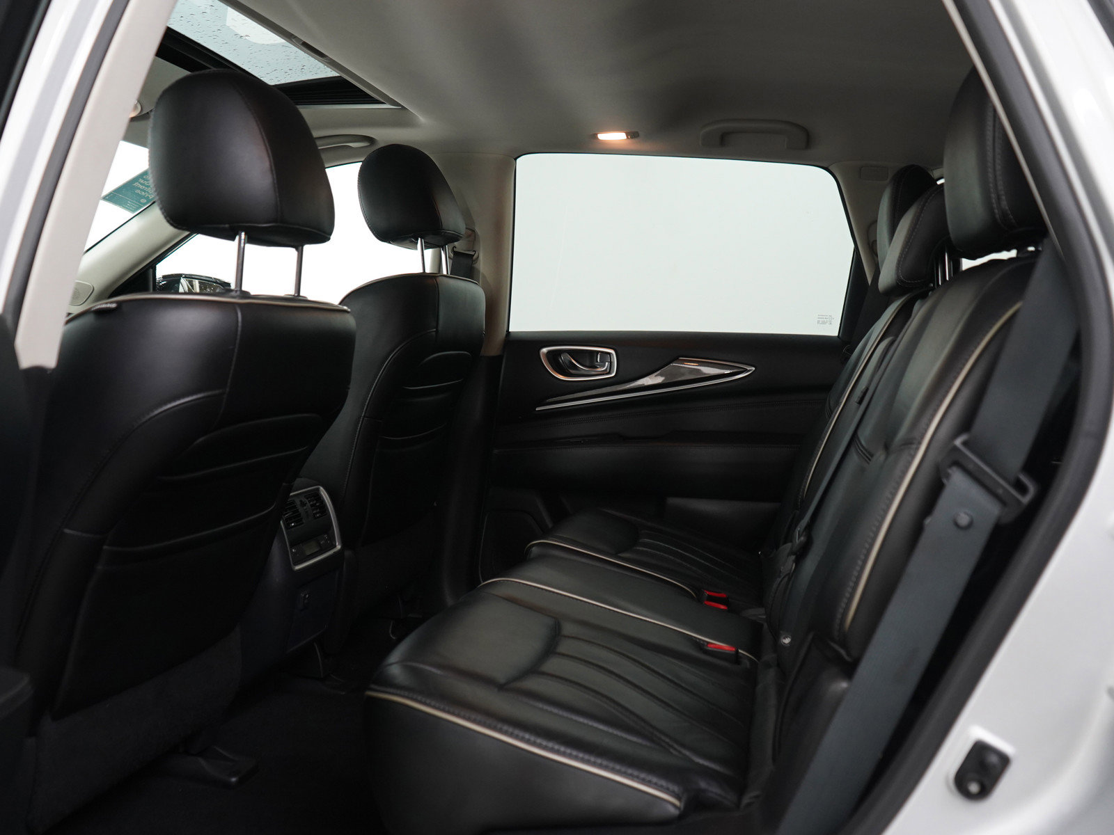 Used 2017 INFINITI QX60 AWD w/ Premium Plus Package image 19