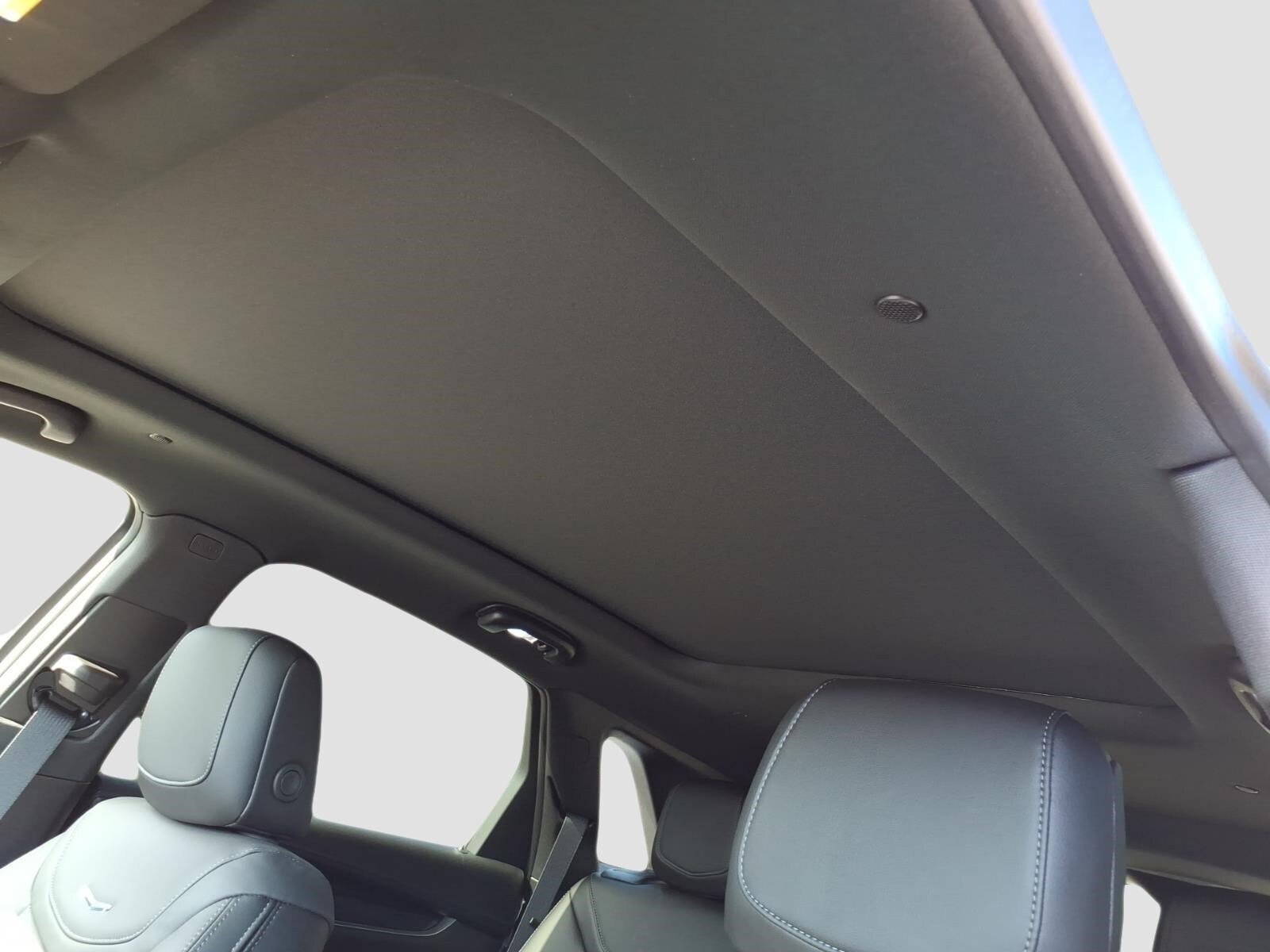 New 2026 Cadillac XT5 Premium Luxury w/ LPO, Floor Liner Package AWD/4WD image 13