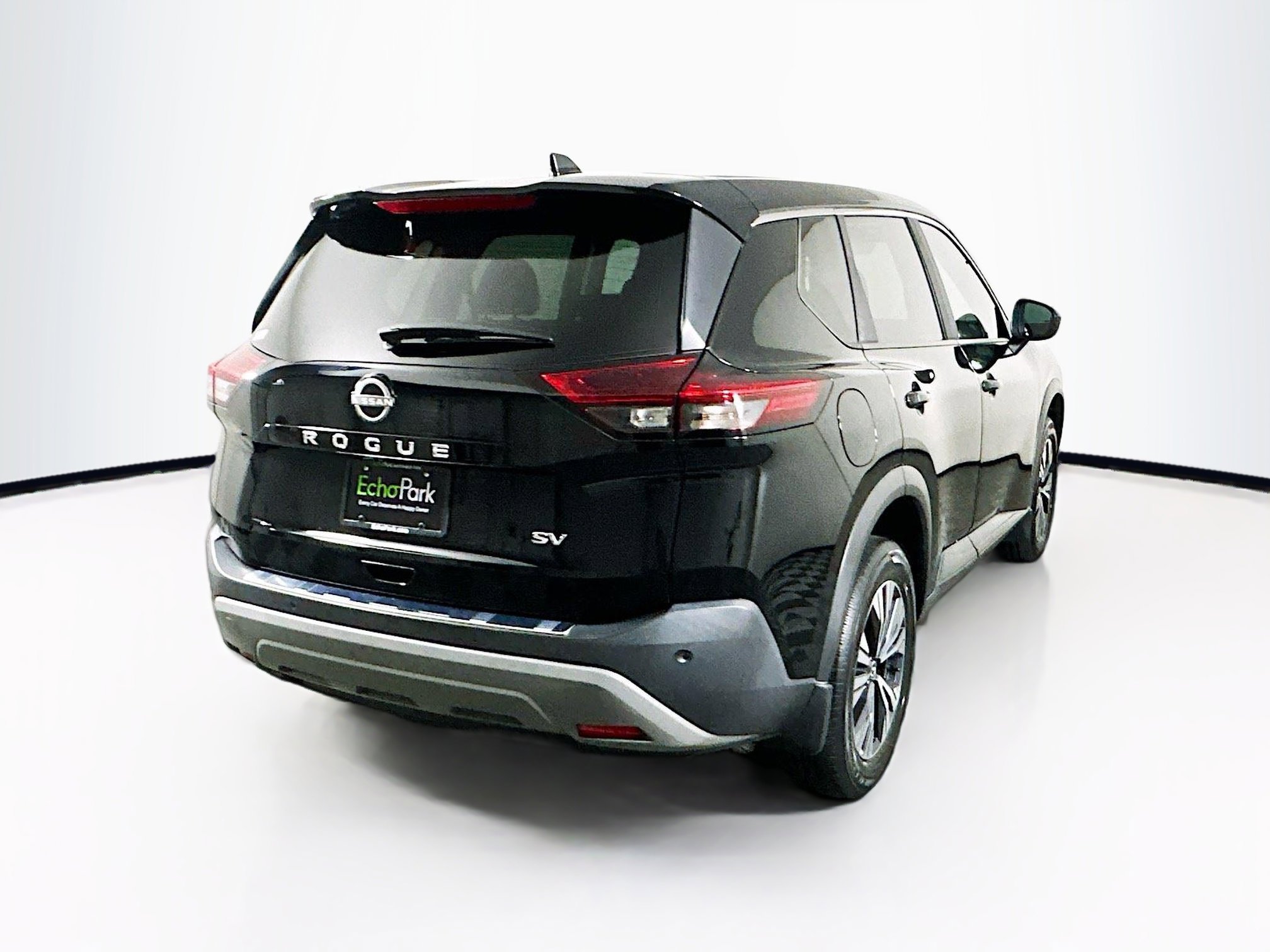 Used 2023 Nissan Rogue SV image 9
