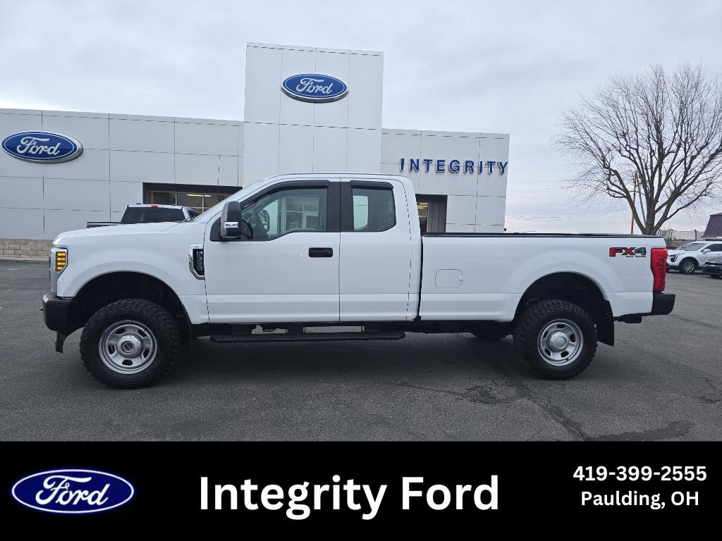 Used 2018 Ford F350 XL image 1