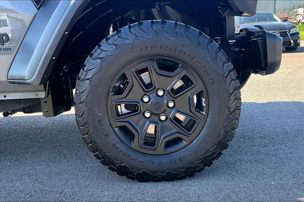 Used 2023 Jeep Gladiator Sport AWD/4WD image 9