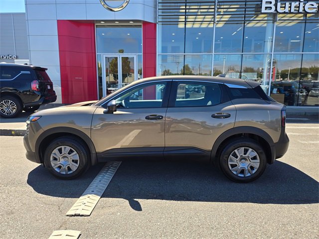 Used 2025 Nissan Kicks S image 11