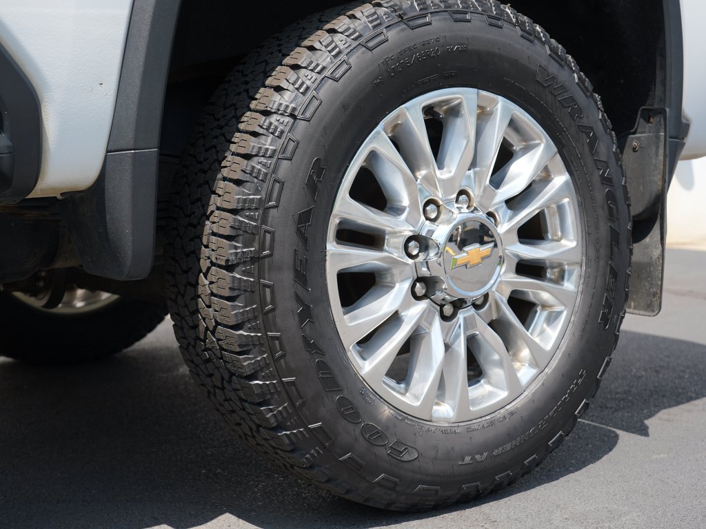 Certified 2022 Chevrolet Silverado 3500 High Country w/ Z71 Off-Road Package AWD/4WD image 35