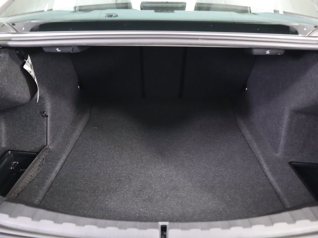 Certified 2025 BMW 330i Sedan w/ Convenience Package image 30
