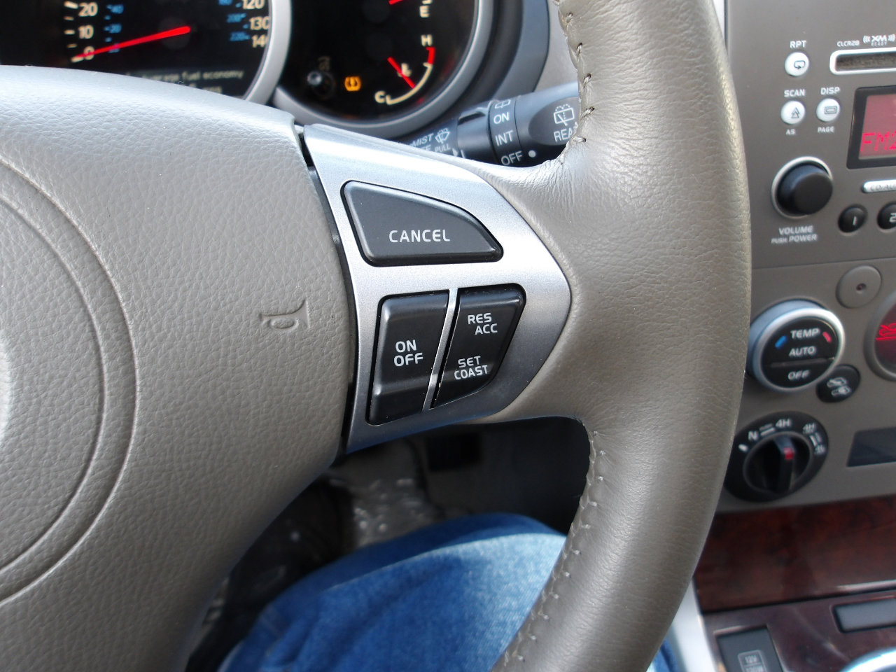 Used 2012 Suzuki Grand Vitara Limited image 17