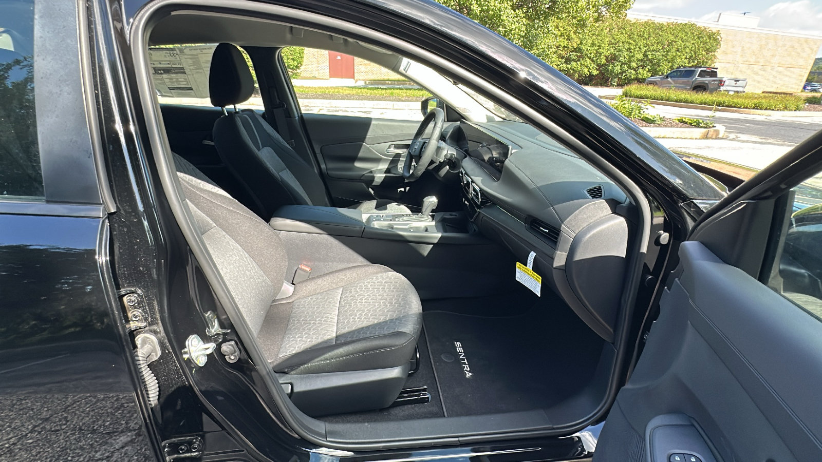 New 2026 Nissan Sentra SV w/ SV Convenience Package FWD image 8