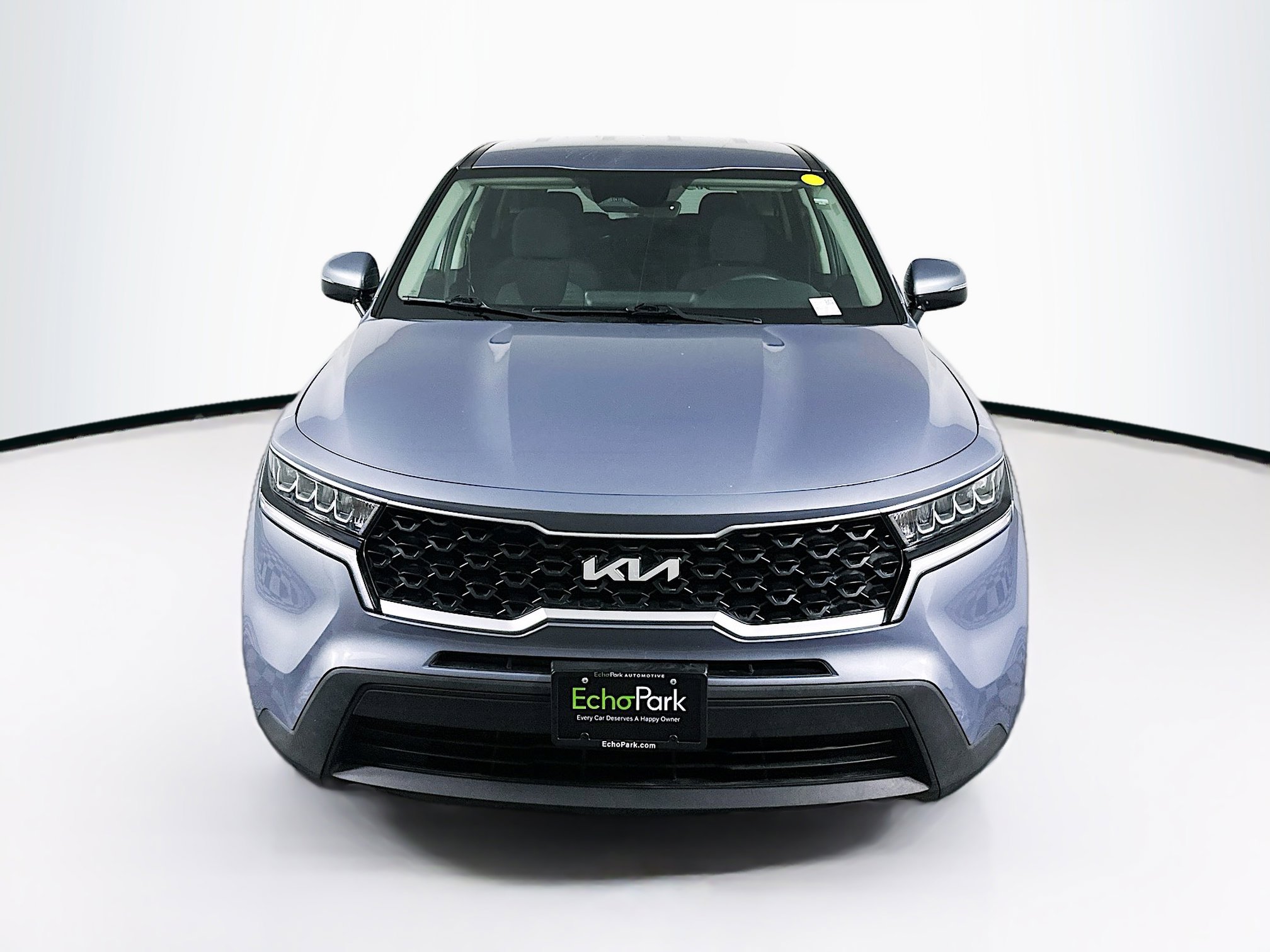 Used 2023 Kia Sorento LX image 2