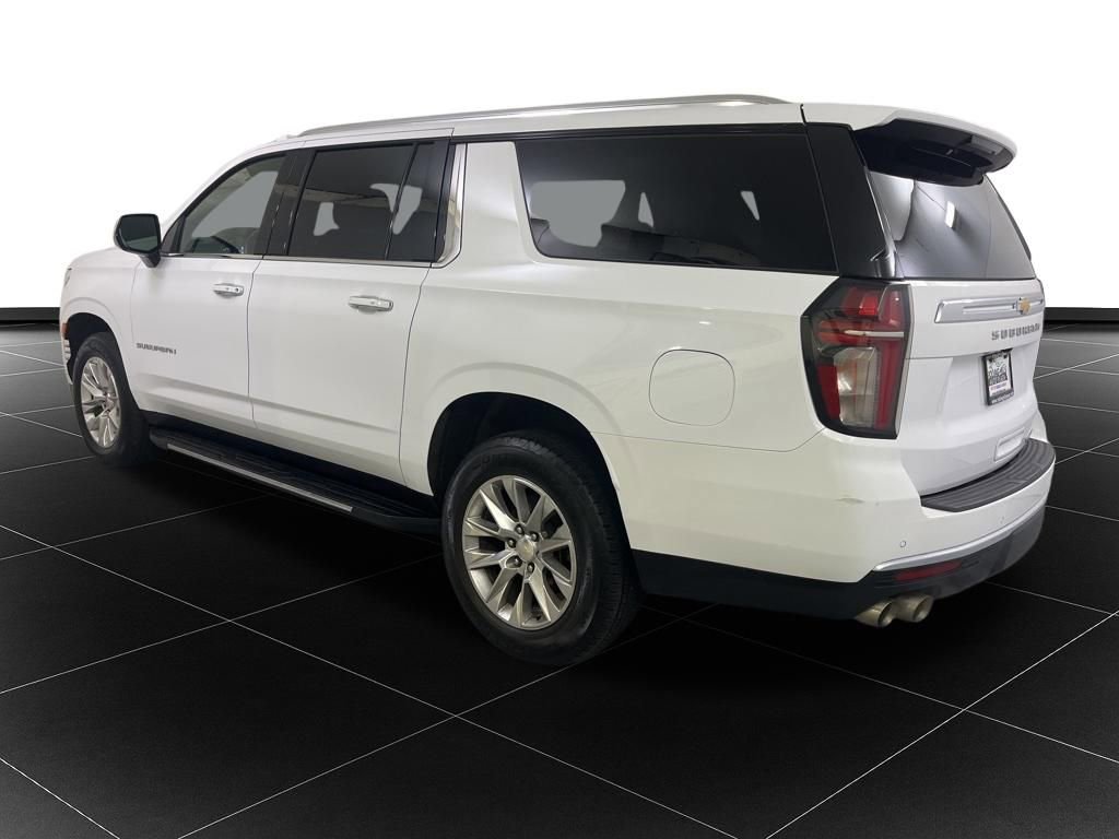 Used 2023 Chevrolet Suburban Premier image 3