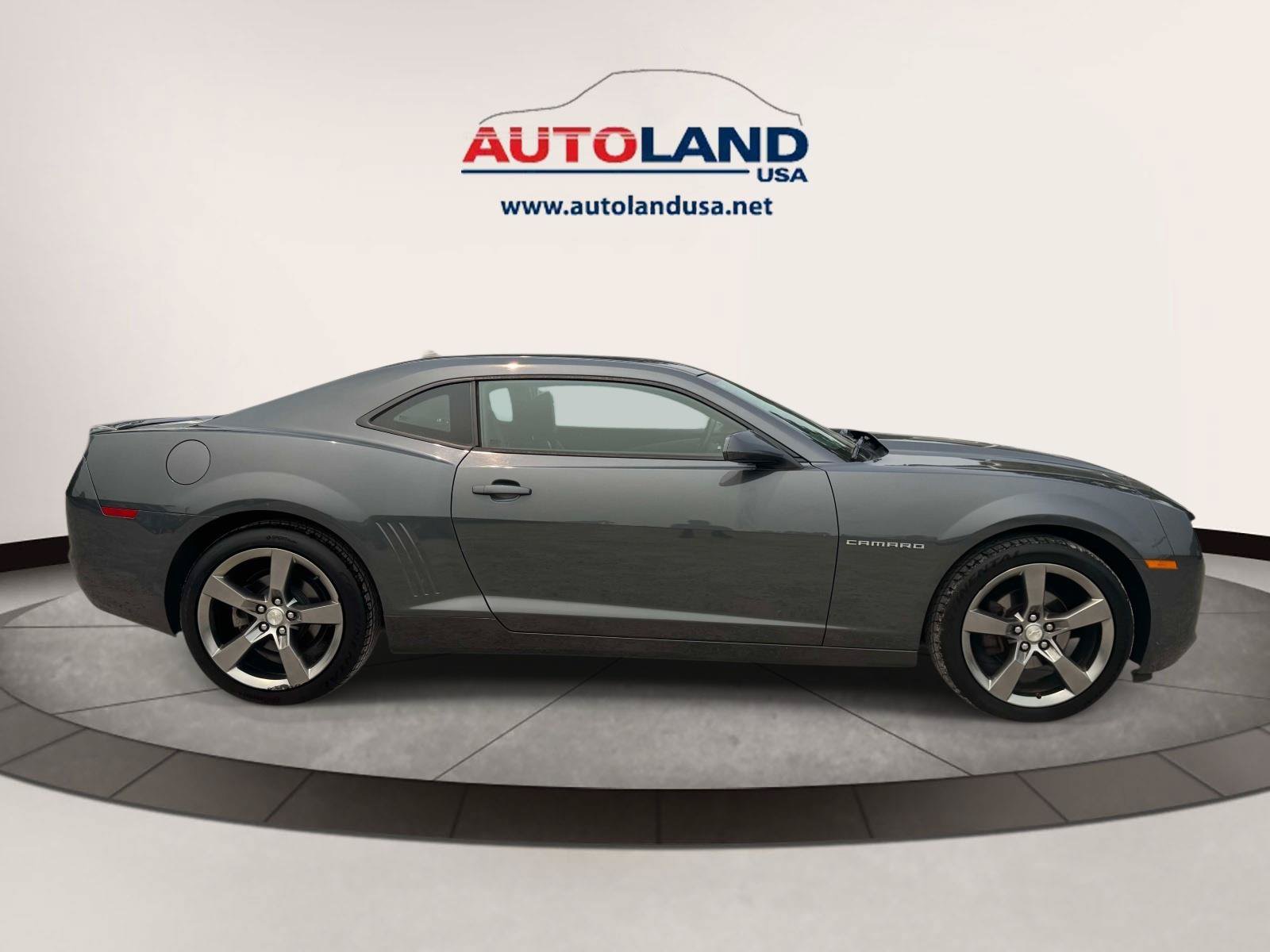 Used 2010 Chevrolet Camaro LT w/ RS Package RWD image 3