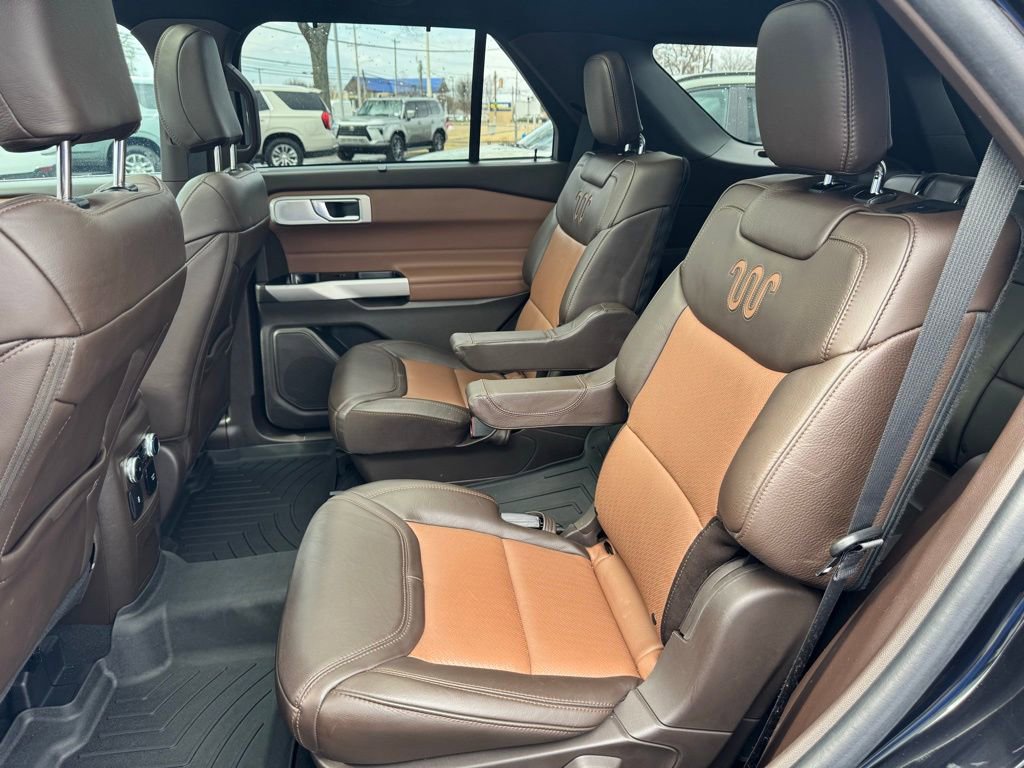 Used 2023 Ford Explorer King Ranch w/ Technology Package image 31