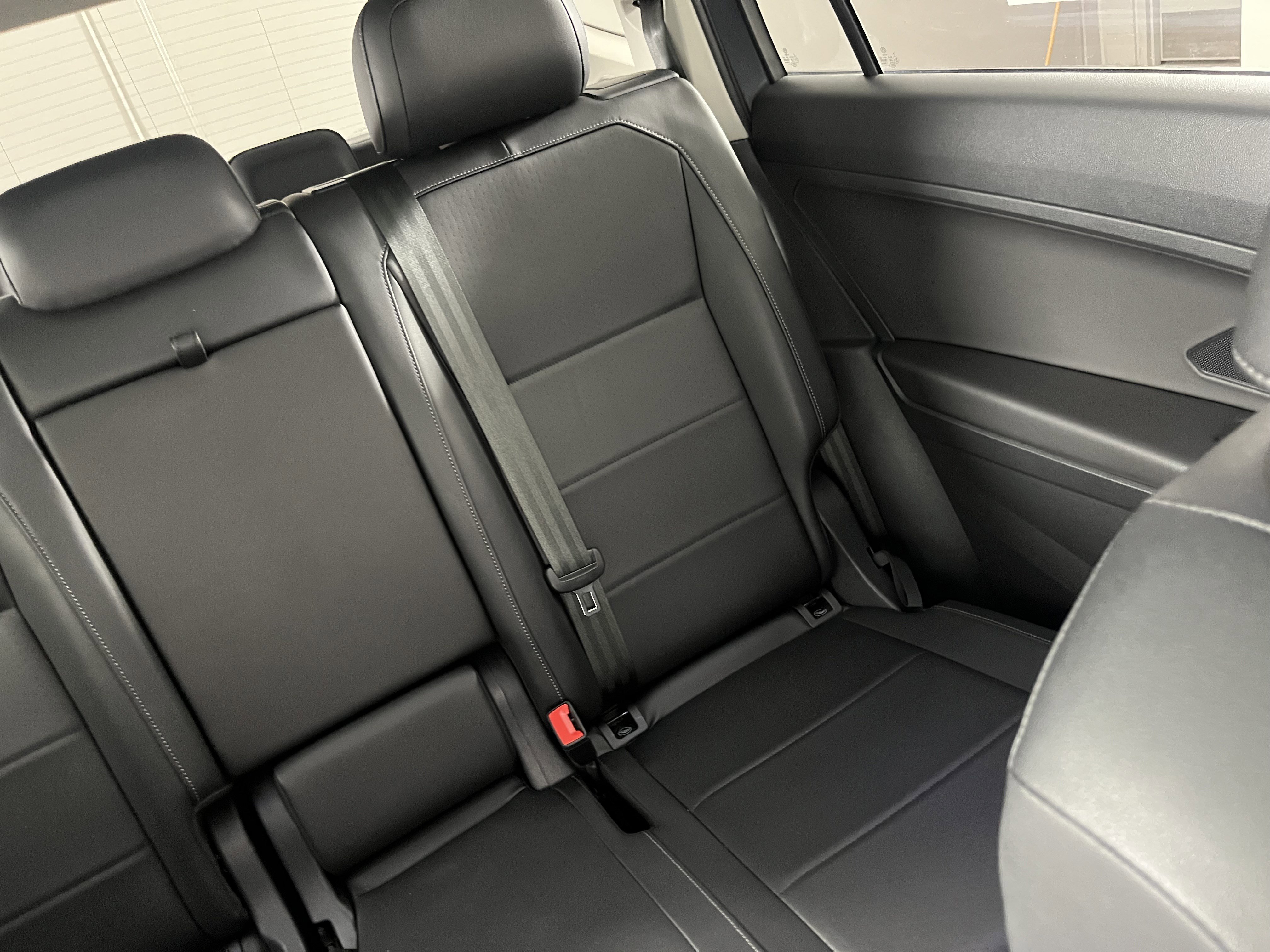 Used 2019 Volkswagen Tiguan SEL w/ 3rd Row Seat Package image 24