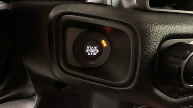 Used 2024 Jeep Wrangler Unlimited w/ Convenience Group AWD/4WD image 20