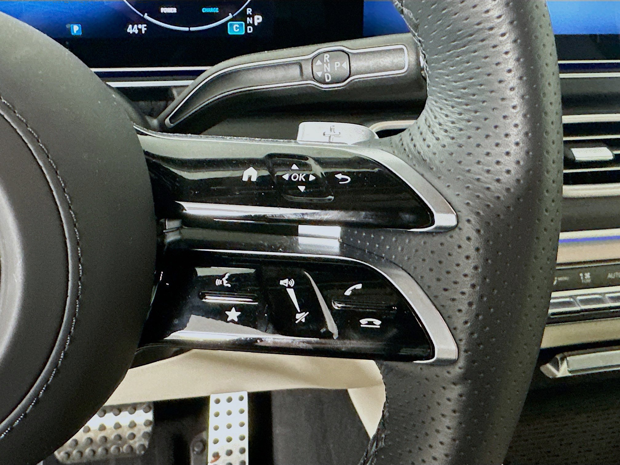 Certified 2025 Mercedes-Benz GLS 450 4MATIC image 13