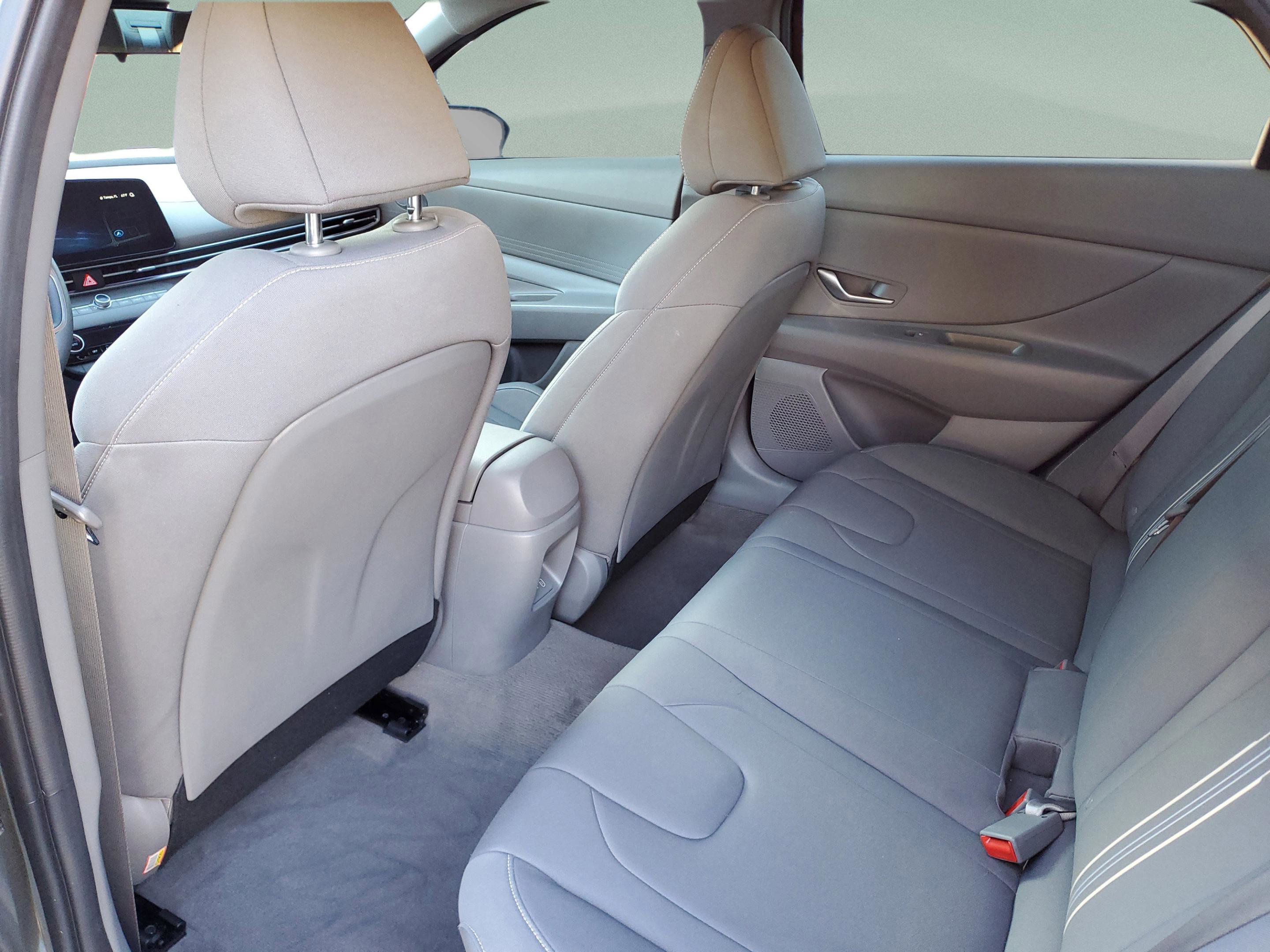 Used 2024 Hyundai Elantra SEL image 6