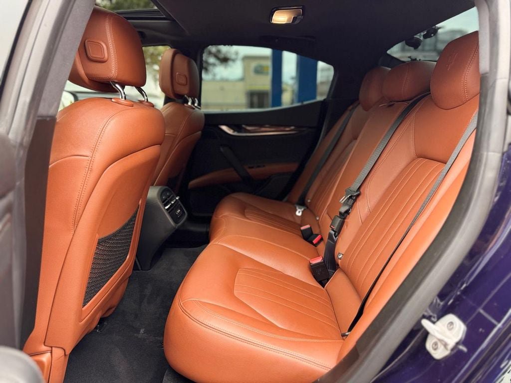 Used 2019 Maserati Ghibli S Q4 AWD/4WD image 24