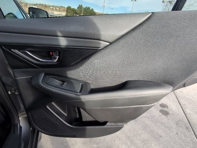 Used 2025 Subaru Outback Premium image 29