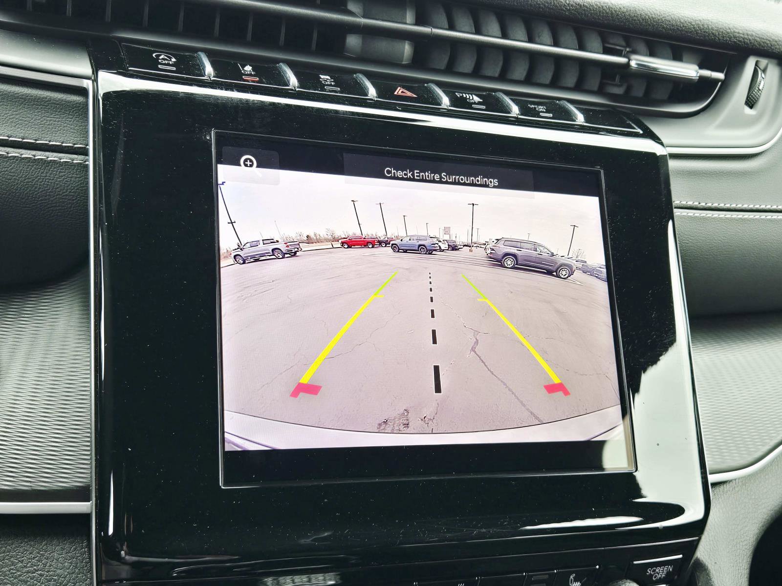 Used 2024 Jeep Grand Cherokee Altitude image 29