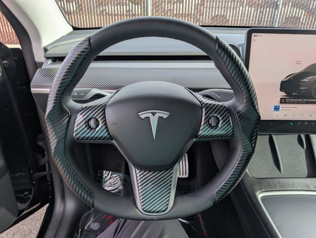 Used 2023 Tesla Model Y Performance image 12