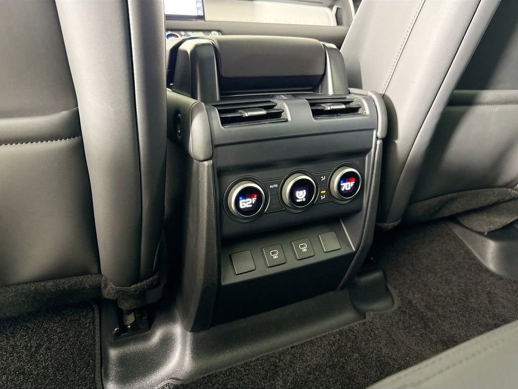 Used 2025 Land Rover Defender 130 S image 16