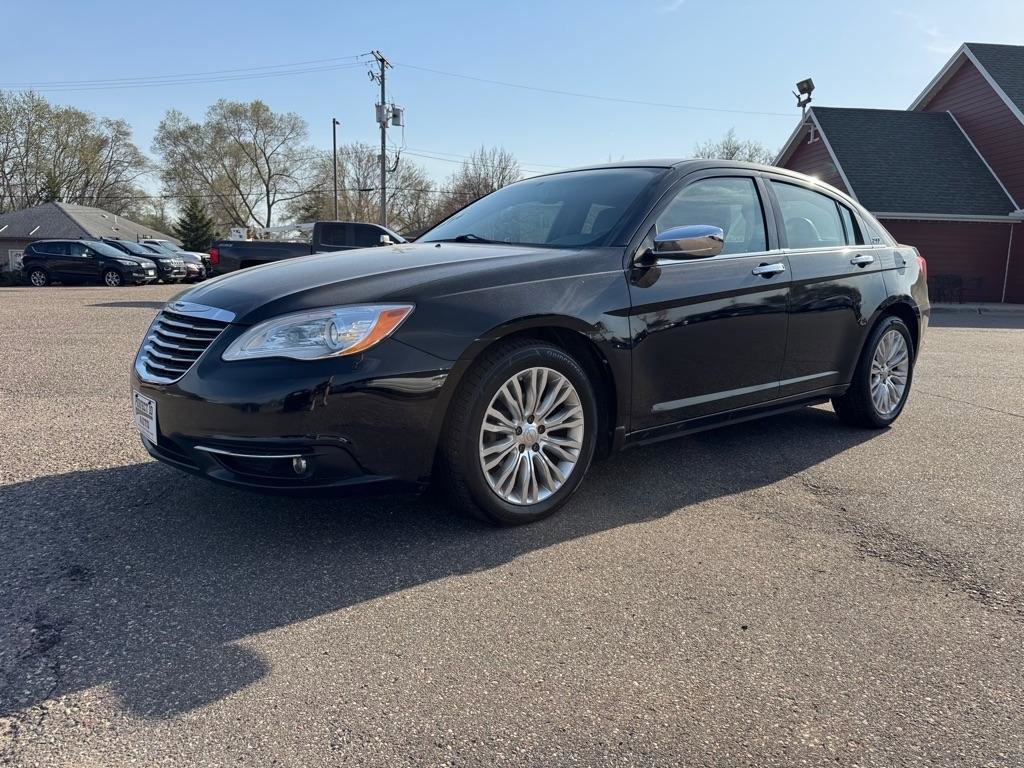 Used 2013 Chrysler 200 Limited w/ Sun/Sound Group FWD image 10