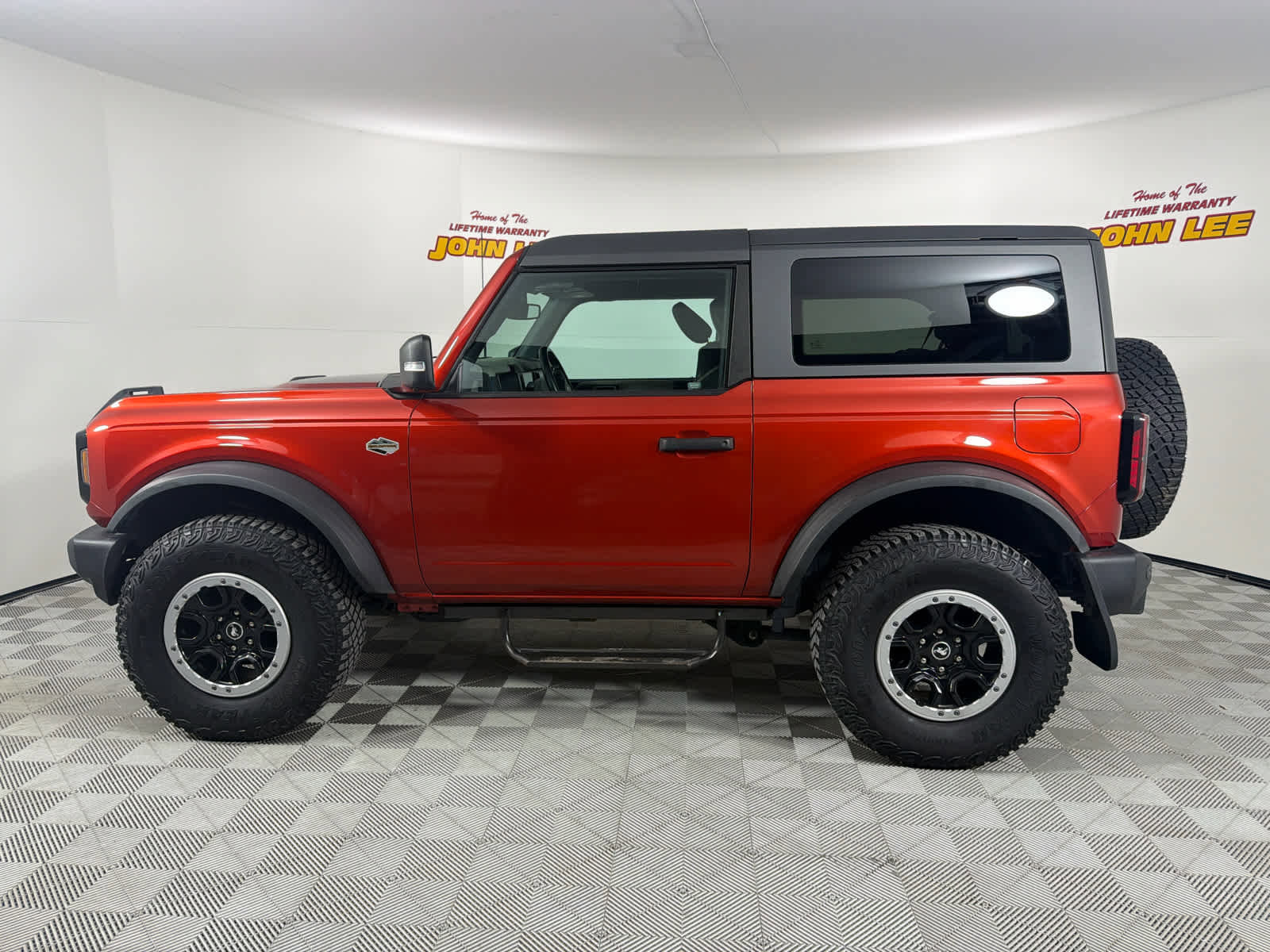 Used 2022 Ford Bronco Wildtrak image 2