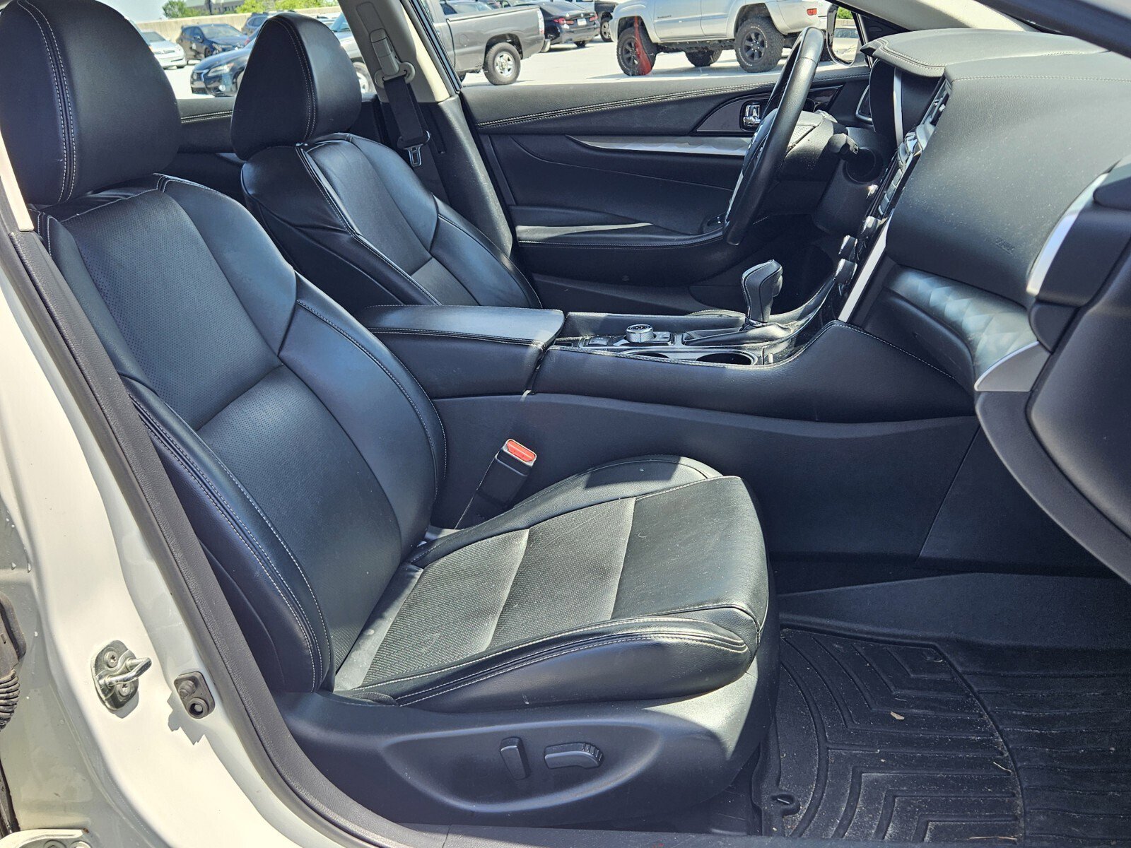 Used 2022 Nissan Maxima SV w/ Floor Mat Group FWD image 13