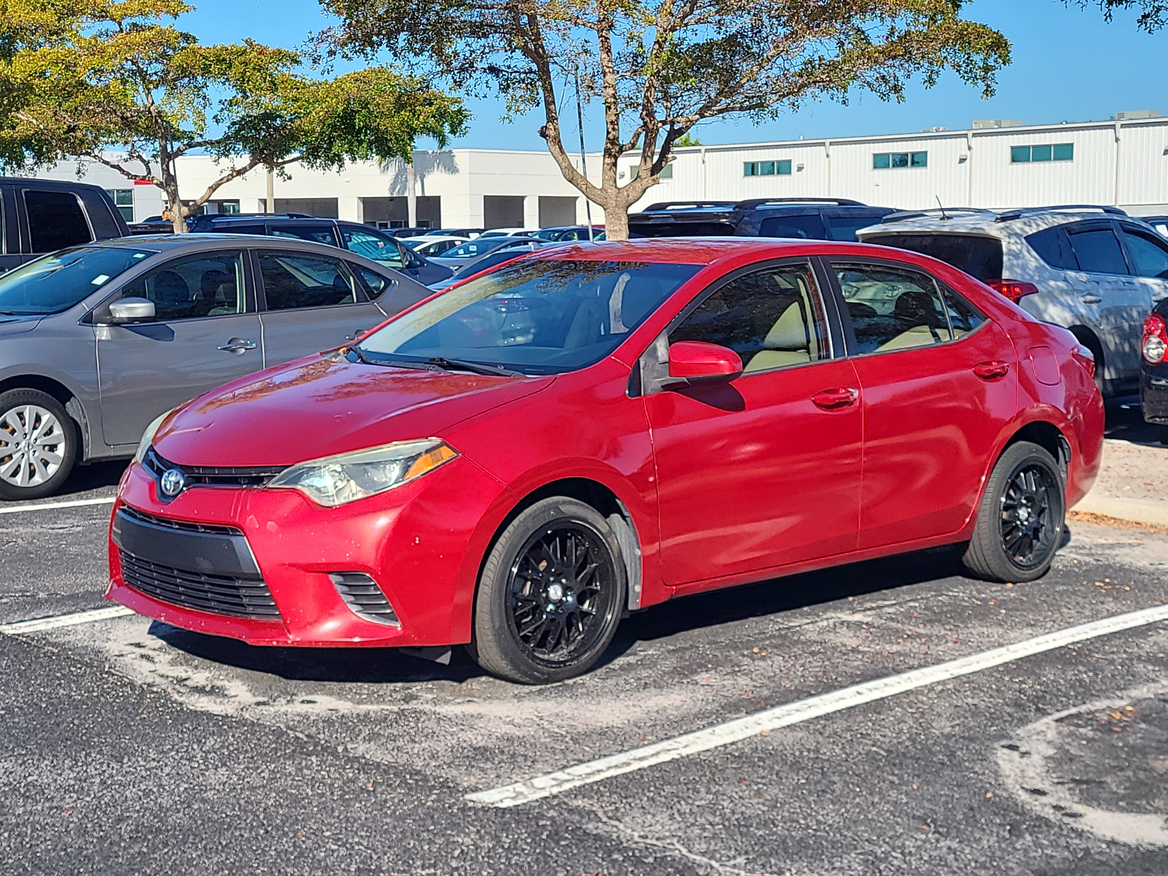 Used 2015 Toyota Corolla image 3