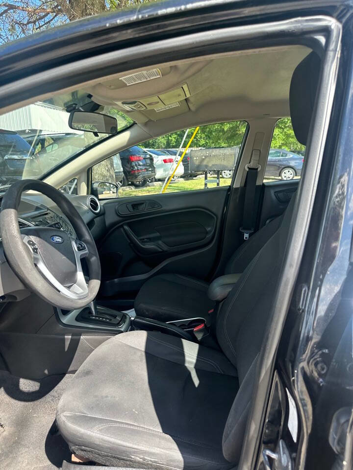 Used 2019 Ford Fiesta SE FWD image 6