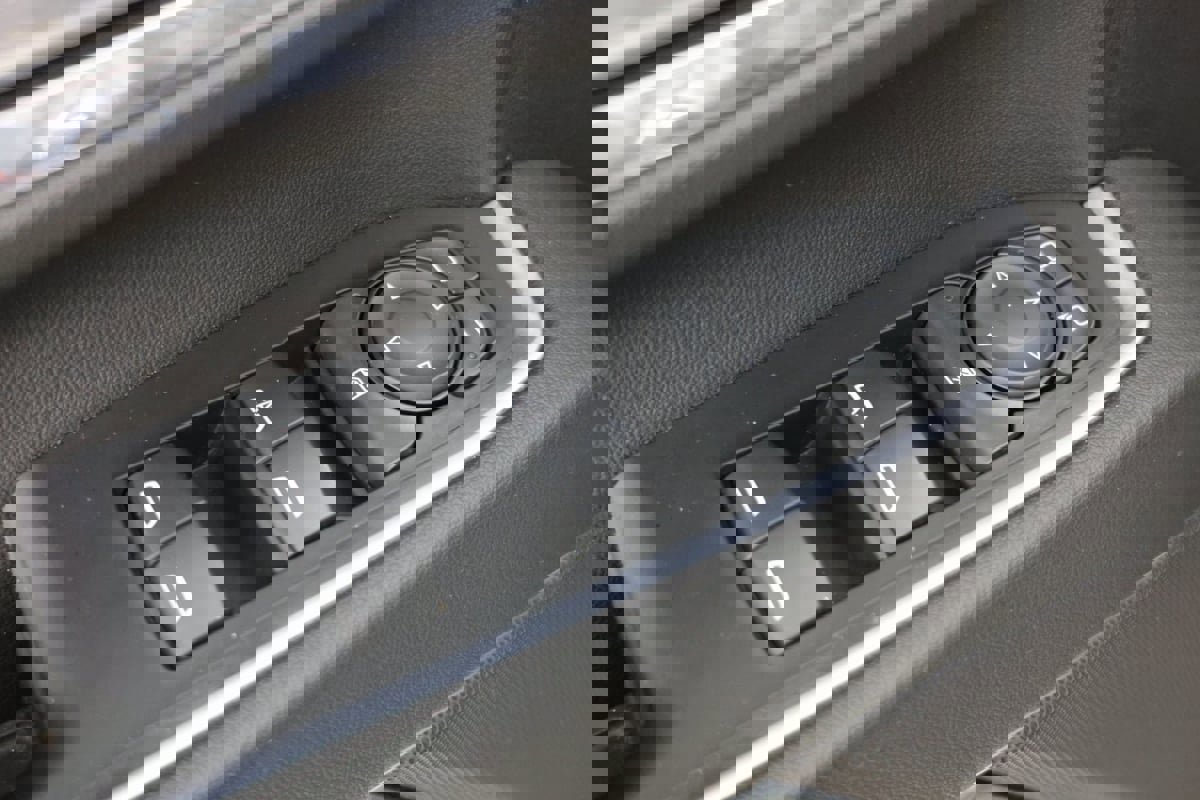 Used 2024 GMC Sierra 3500 SLE w/ SLE Value Package image 23