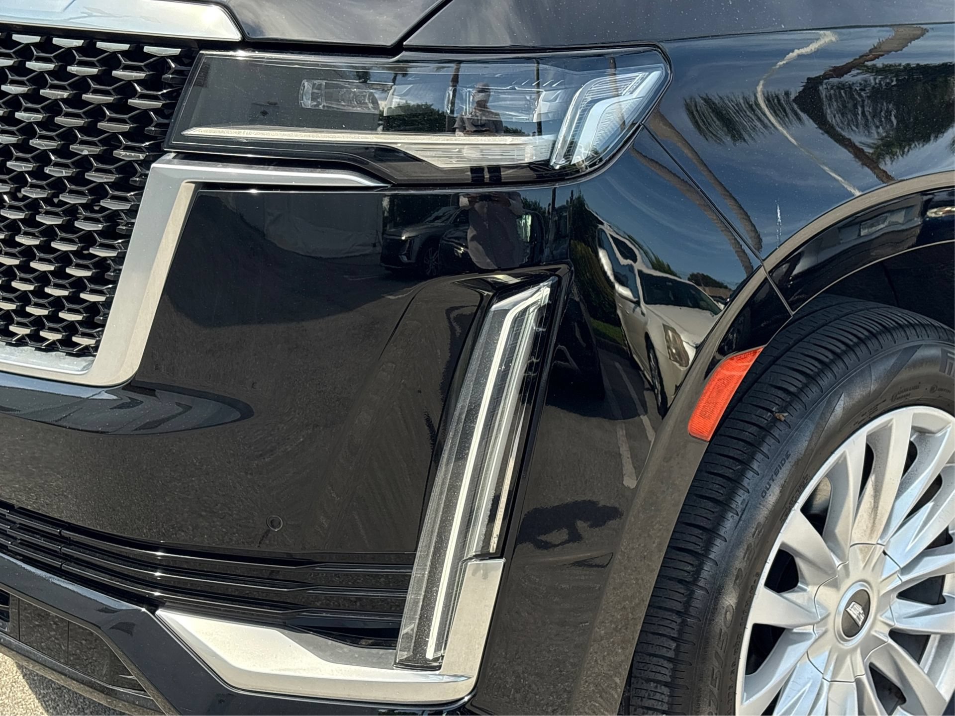 Used 2023 Cadillac Escalade ESV Luxury RWD image 14