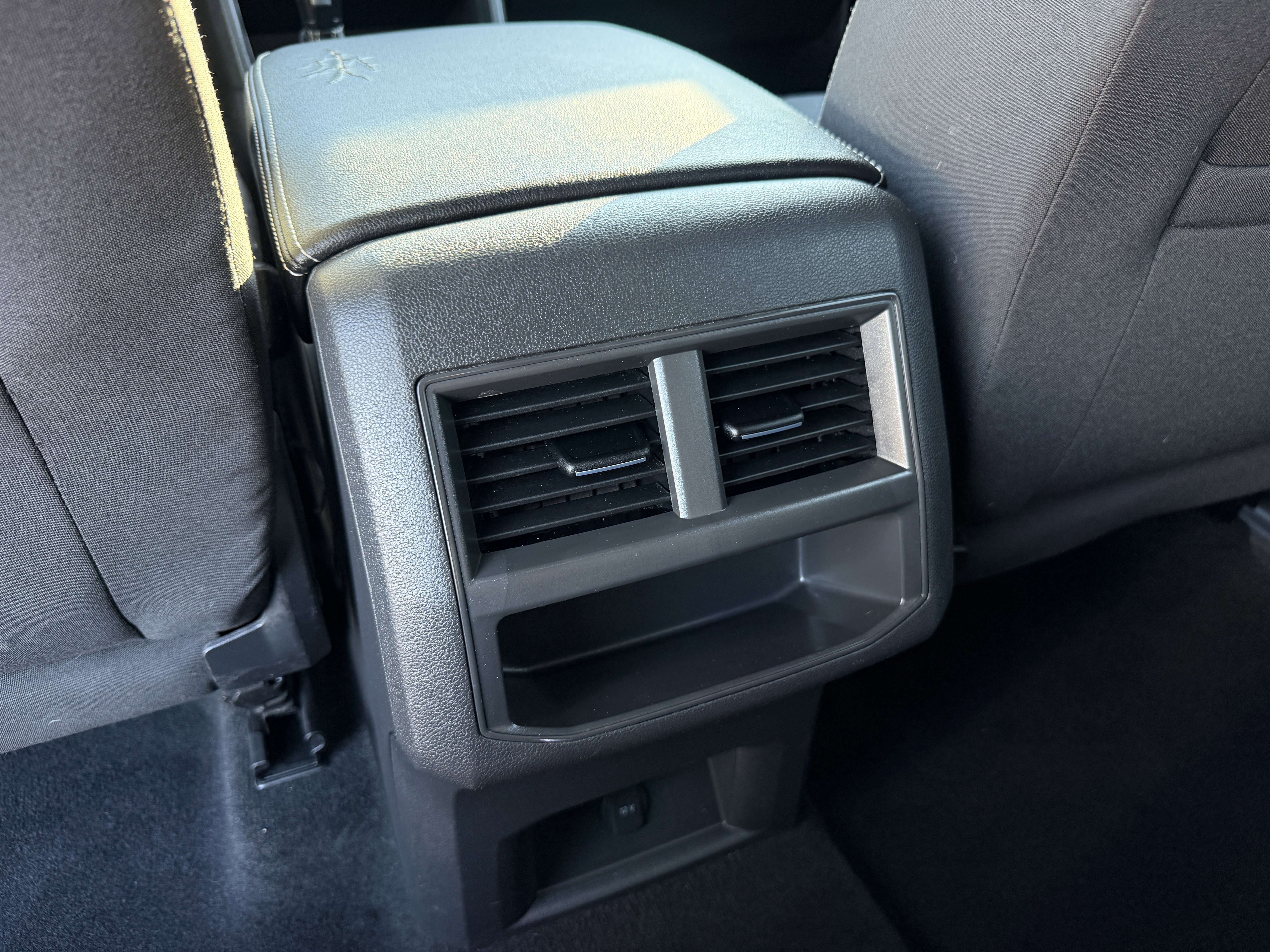 Used 2021 Volkswagen Atlas Cross Sport S FWD image 33