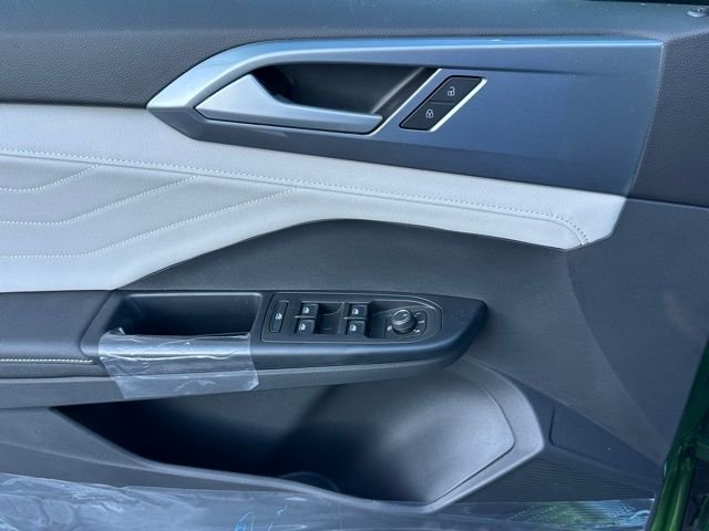 New 2026 Volkswagen Taos SEL AWD/4WD image 21
